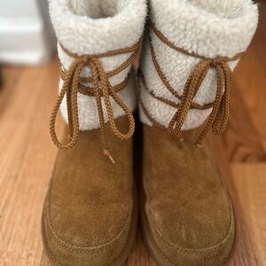 Koolaburra Tan and White Winter Boots